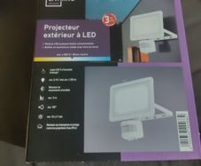 outdoor sensor light