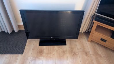 LG Television