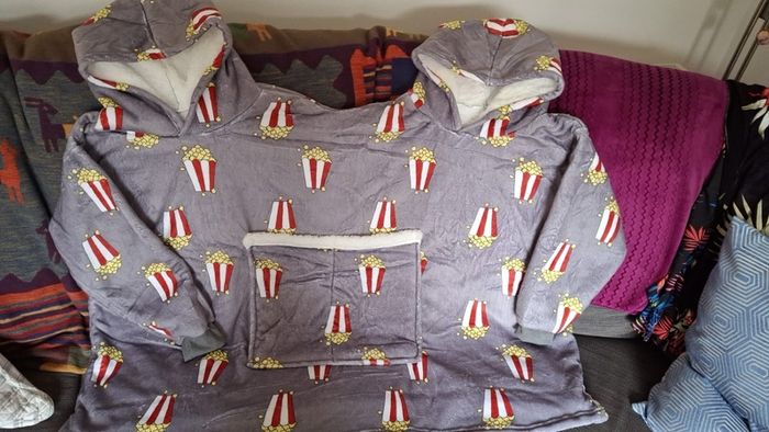 Double buddy popcorn 2 person snuddie