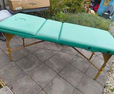 massage table