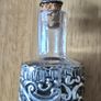 Deakin & Francis, 1899. Sterling Silver Scent bottle. Still with original lid. Image 5