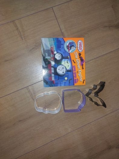 Only 2 Euro Each Picture!! - Halloween Items