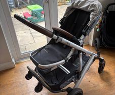 Uppababy Vista V2
