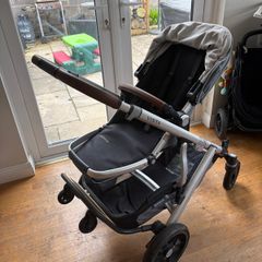 Uppababy Vista V2