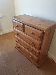 Chest of drawers
