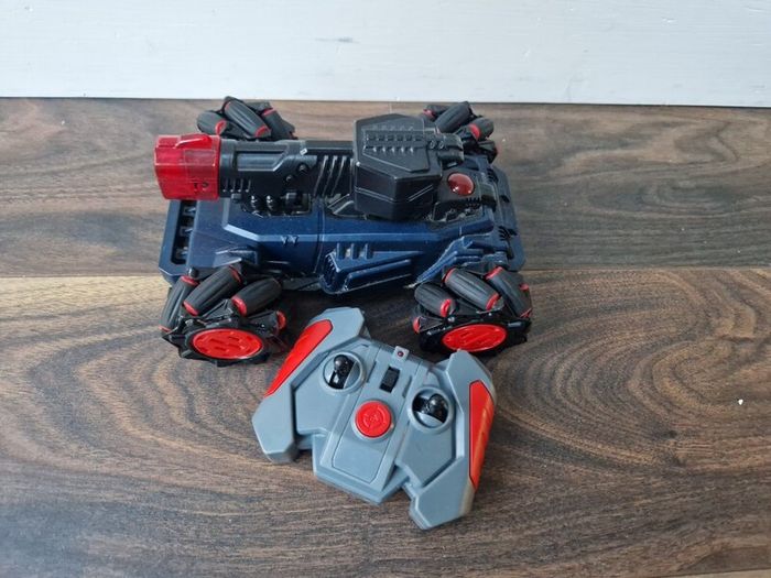 2 Remote control Cars