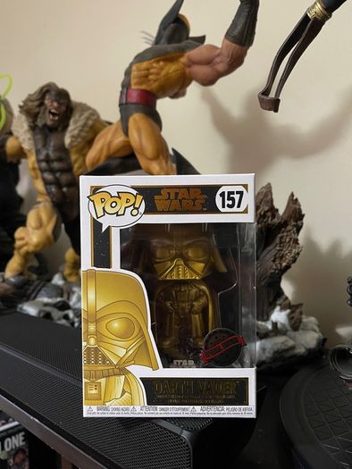 Funko POP! Star Wars: Darth Vader (Gold Metallic) #157