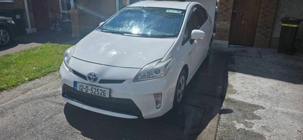 PRICE DROP 2012 Toyota Prius + hybrid battery warranty