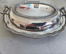 F.B.Rogers Silverware vegetable dish with lid