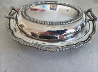 F.B.Rogers Silverware vegetable dish with lid