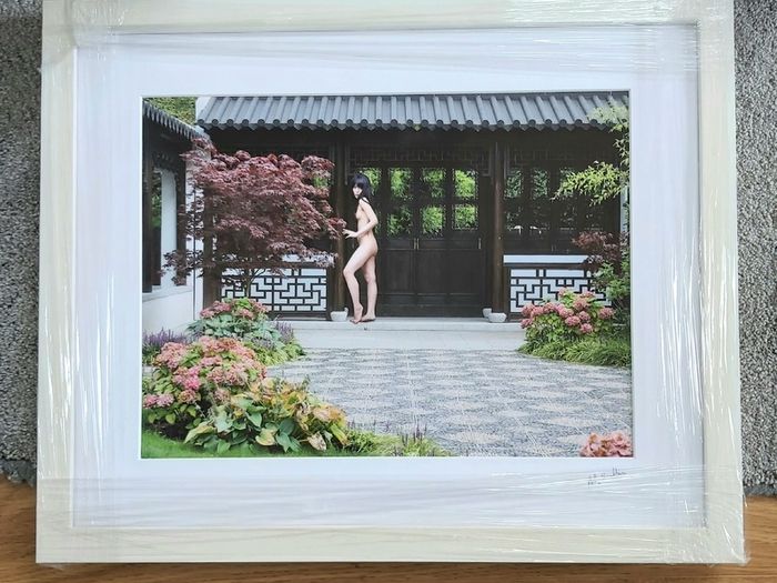 Art nude photo of Miyu.