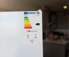 Powerpoint Fridge Freezer  Excellent Condition