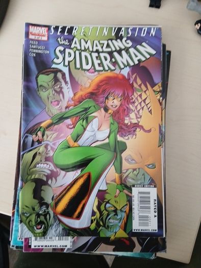 75 Secret Invasion cross over comics