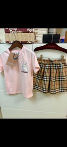 Burberry girls T-shirt and shorts 4yrs