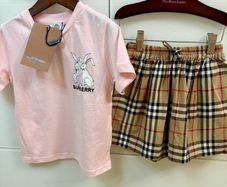Burberry girls T-shirt and shorts 4yrs