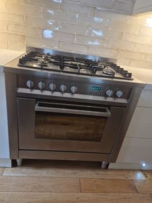 90cm Hotpoint Duel Fuel cooker