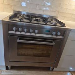 90cm Hotpoint Duel Fuel cooker