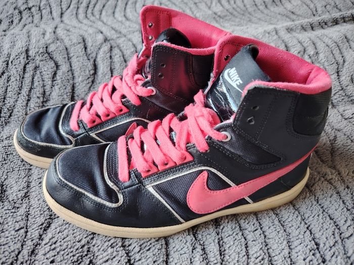 Black Nike Trainers   Size 5