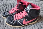 Black Nike Trainers   Size 5