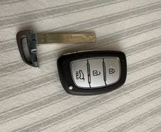 Genuine Hyundai Ioniq Electric Smart Key / Key Fob (2017) OEM