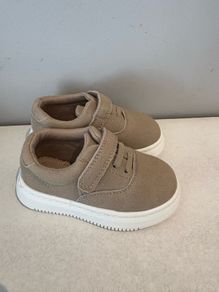 boys beige shoe