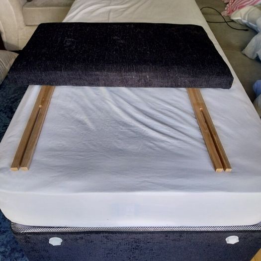 Single black divan bed with 2 drawers, mattress and headboard