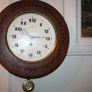 Vintage wall clock (in working order) Image 8
