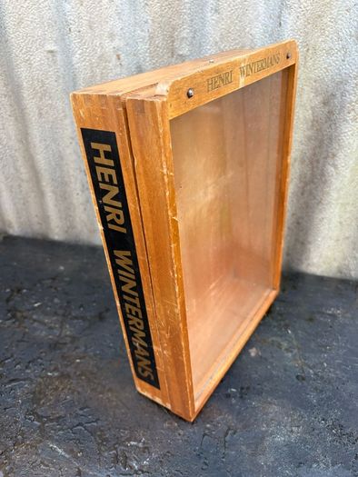 Vintage petit Henri Wintermans cigar shop/bar display box advertising