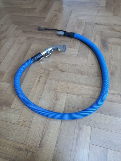 upholstery and carpet cleaning