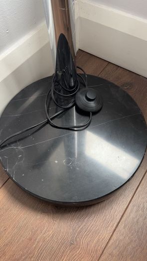 floor lamp