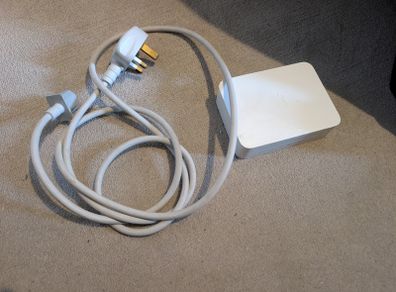 Apple Cinema 90W Power Adaptor A1097