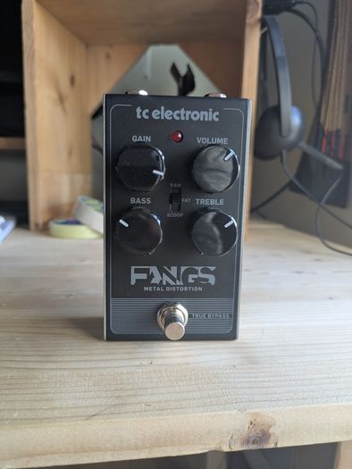 Fangs Metal Distortion TC Electronic