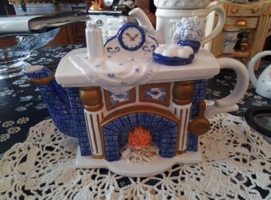 The Manor House Novelty Teapot
