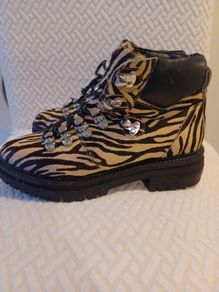 Leppard  boots