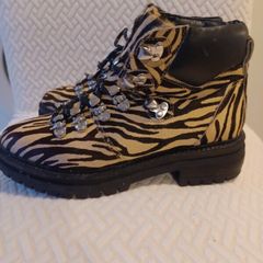 Leppard  boots
