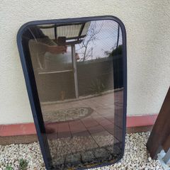 Brown sierra sunroof glass