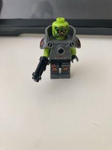 lego alien avenger mini figure series 9