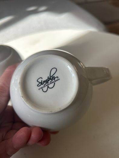 Sugar Bowl & Milk Jug Set
