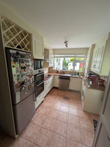 full kitchen