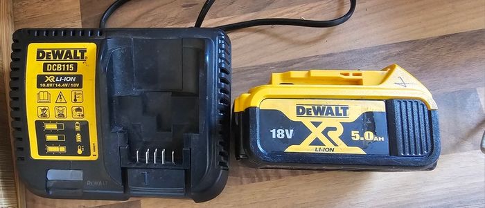 dewalt battery