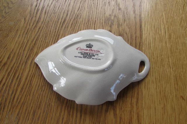 Vintage Ceramic Leaf Dish for Sale