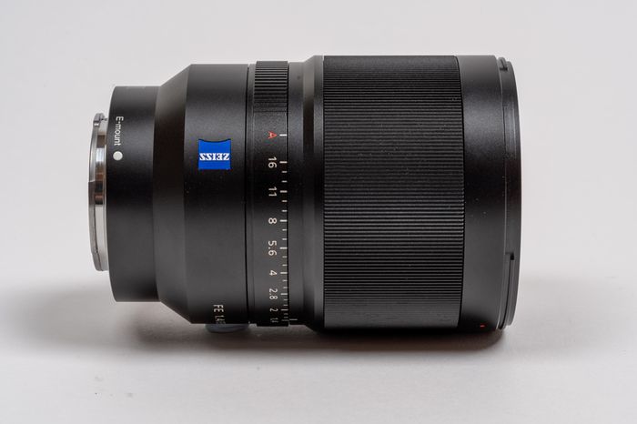 Sony Zeiss Distagon T Fe 35mm F1.4 Za Lens Full Frame E-mount Sel35f14z Boxed