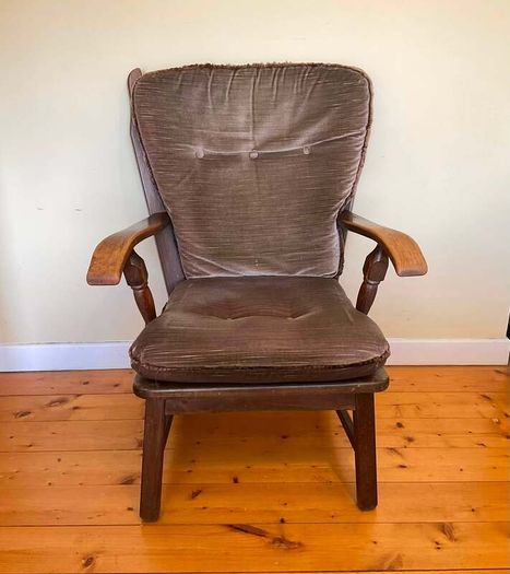 Elegant Vintage Armchair | Upholstered Wooden Frame