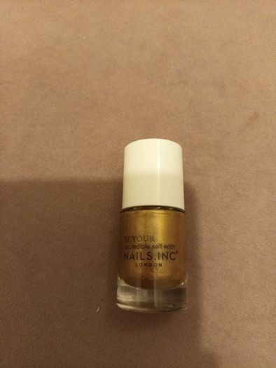 nails inc gold nail polish