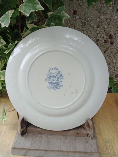 Meakin, The Mill, blue and white plate, 25cm plate