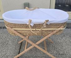 Moses basket by baby elegance