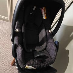 Maxi Cosi Pebble Pro and base