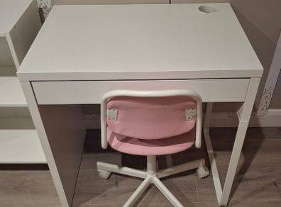 Desk & Chair