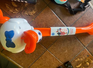 Waddle duck toy