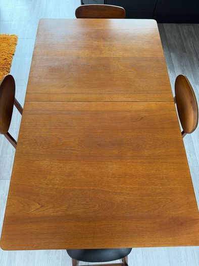 Mid Century Extendable Dining Table